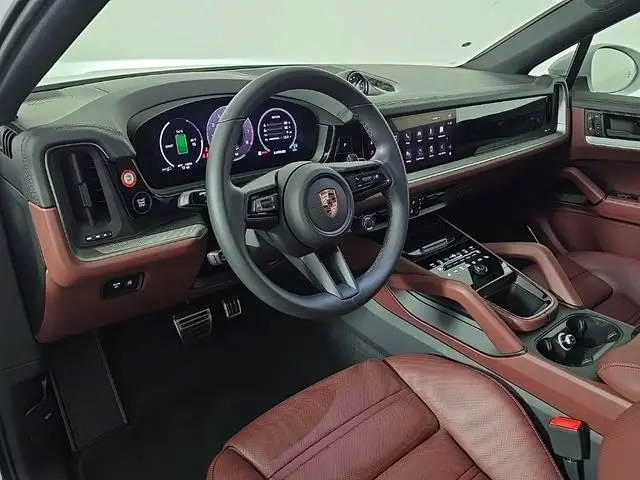 2025 Porsche Cayenne Coup S E-Hybrid - Photo 30
