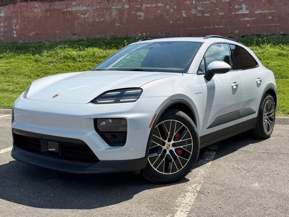 2025 Porsche Macan S