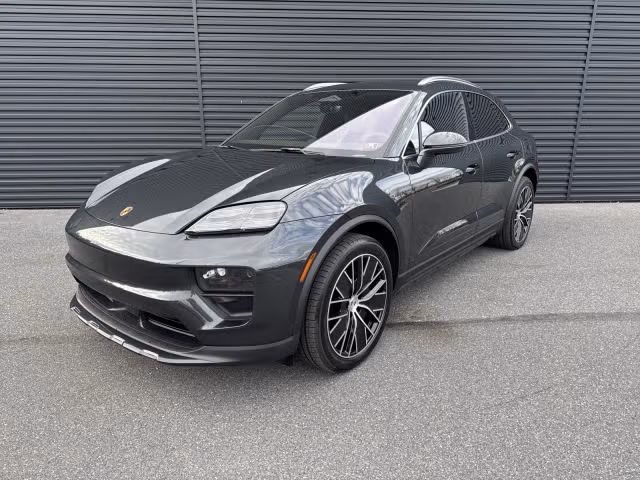 Used 2025 Porsche Macan Base with VIN WP1AA2XA1SL000193 for sale in Mechanicsburg, PA