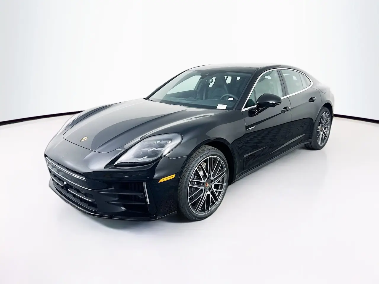2026 Porsche Panamera 4 E-Hybrid - Photo 8