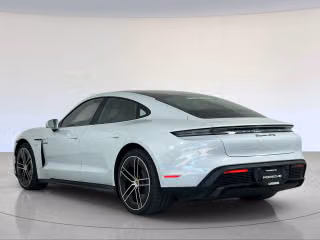 2026 Porsche Taycan GTS - Photo 17