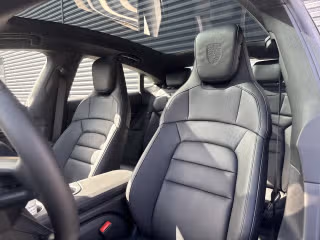 2026 Porsche Taycan Base - Photo 33