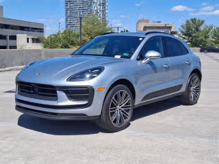 2026 Porsche Macan T's photo