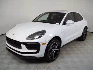 2026 Porsche Macan -'s photo