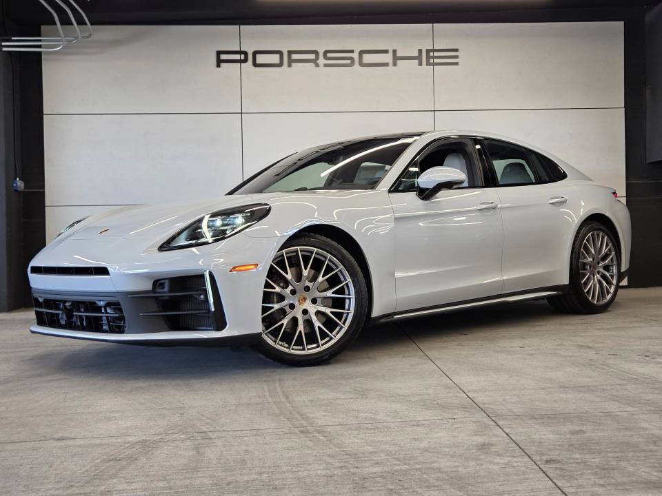 2026 Porsche Panamera
