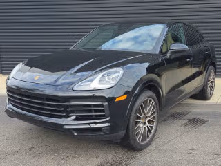2023 Porsche Cayenne Platinum Edition's photo