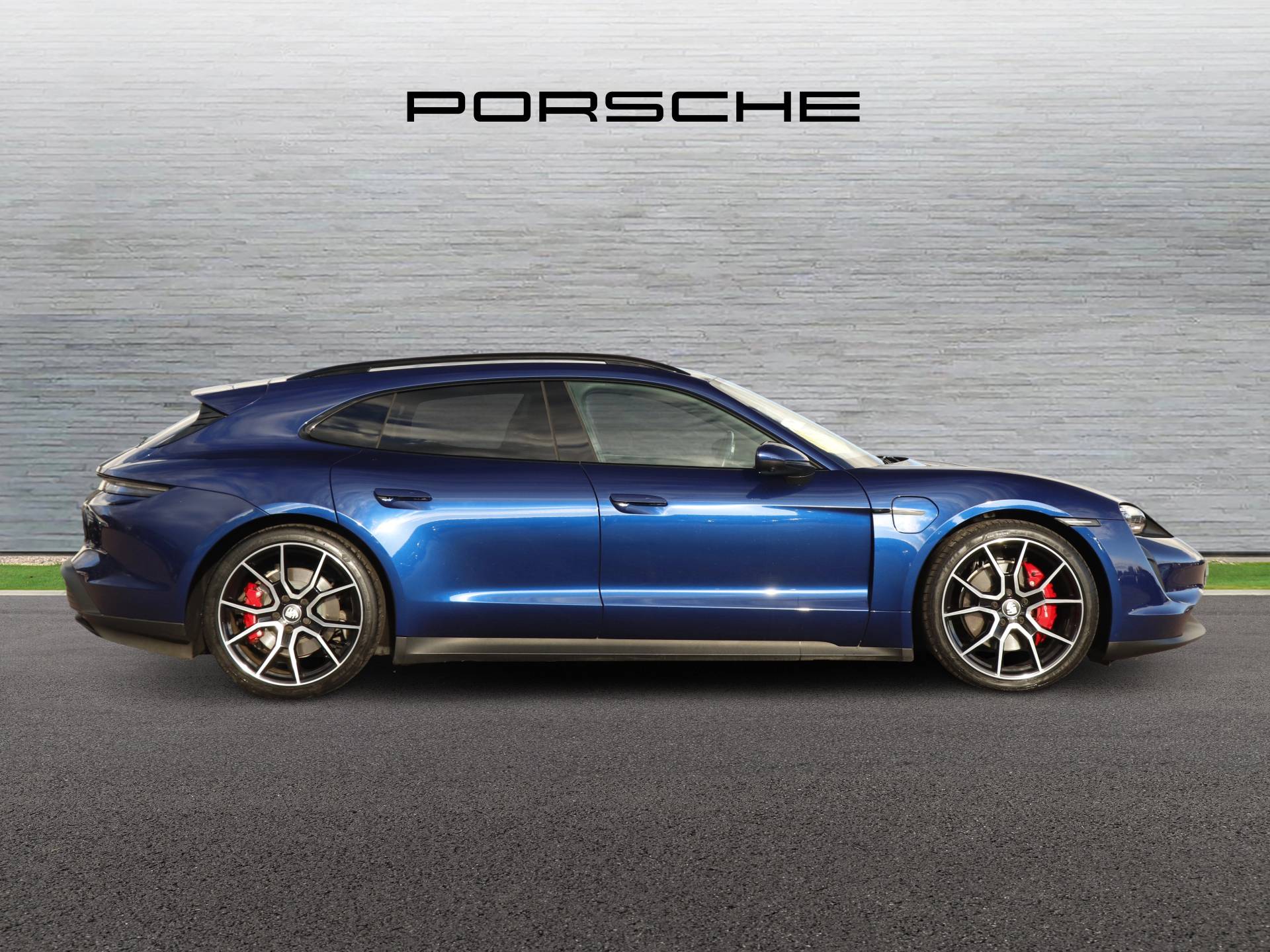 Taycan 4S Sport Turismo, photo 2 of 34