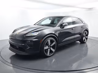 2024 Porsche Macan Macan 4 Electric's photo