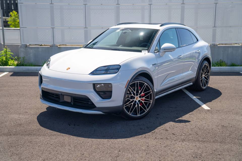 2025 Porsche Macan S