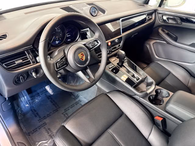 2026 Porsche Macan Base - Photo 26