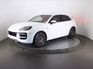 2025 Porsche Cayenne S E-Hybrid's photo