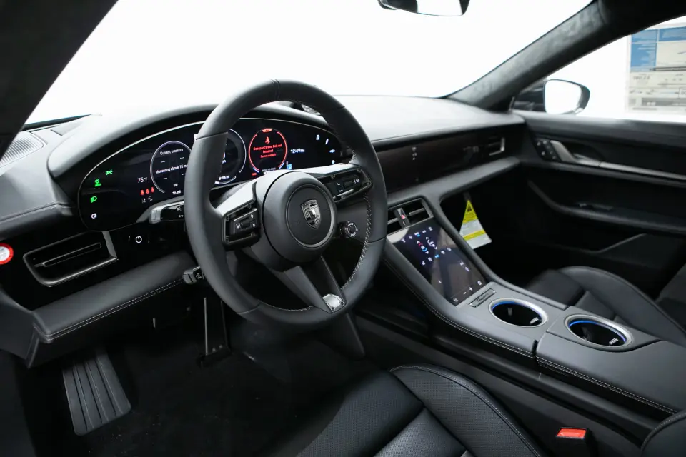 2026 Porsche Taycan Turbo - Photo 31