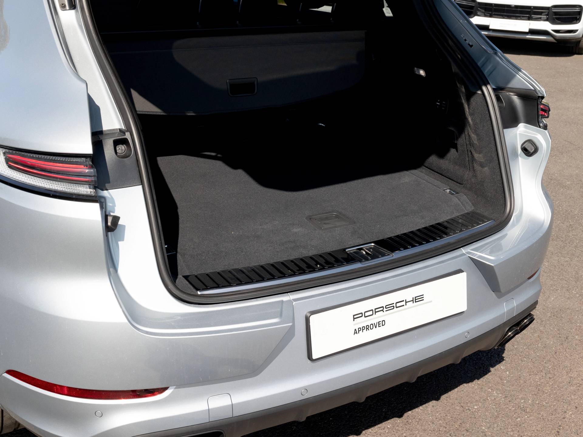 Cayenne E-Hybrid, photo 78 of 78