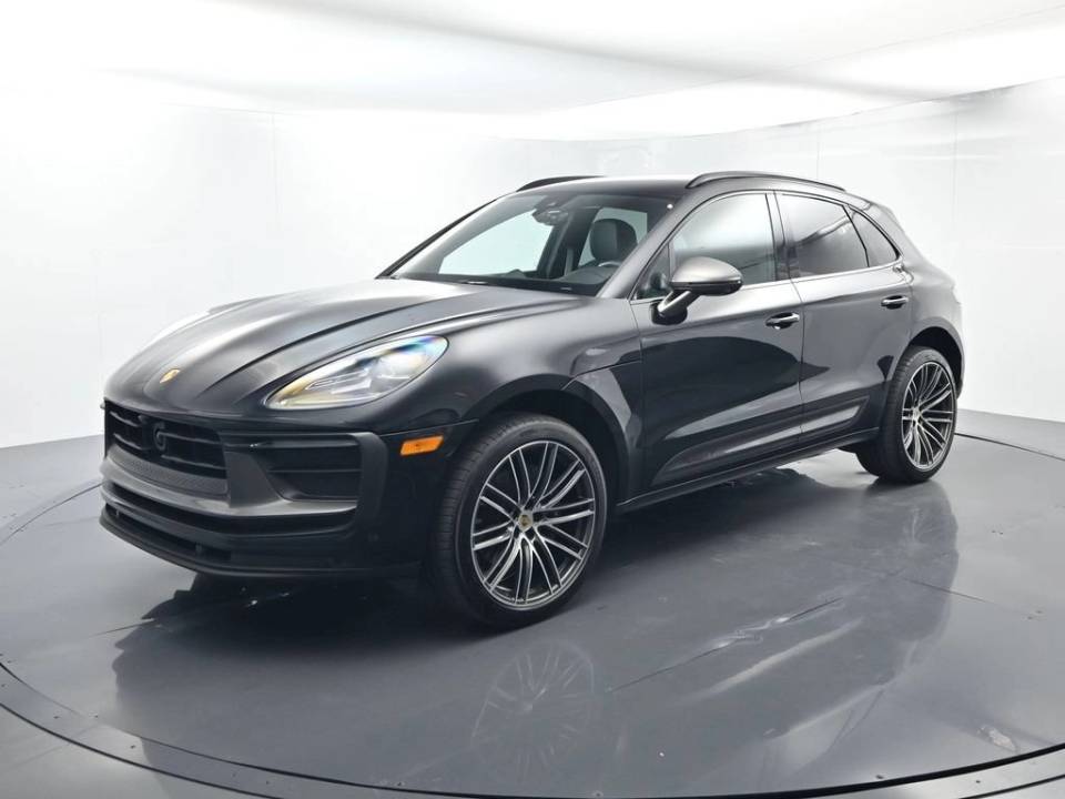2026 Porsche Macan