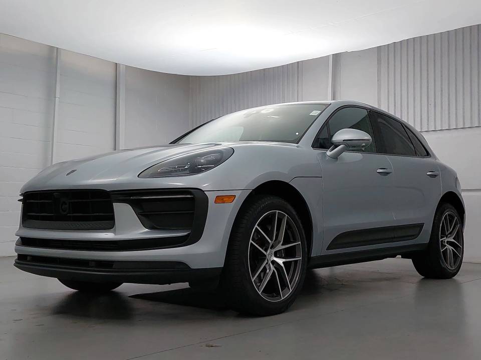 2023 Porsche Macan T