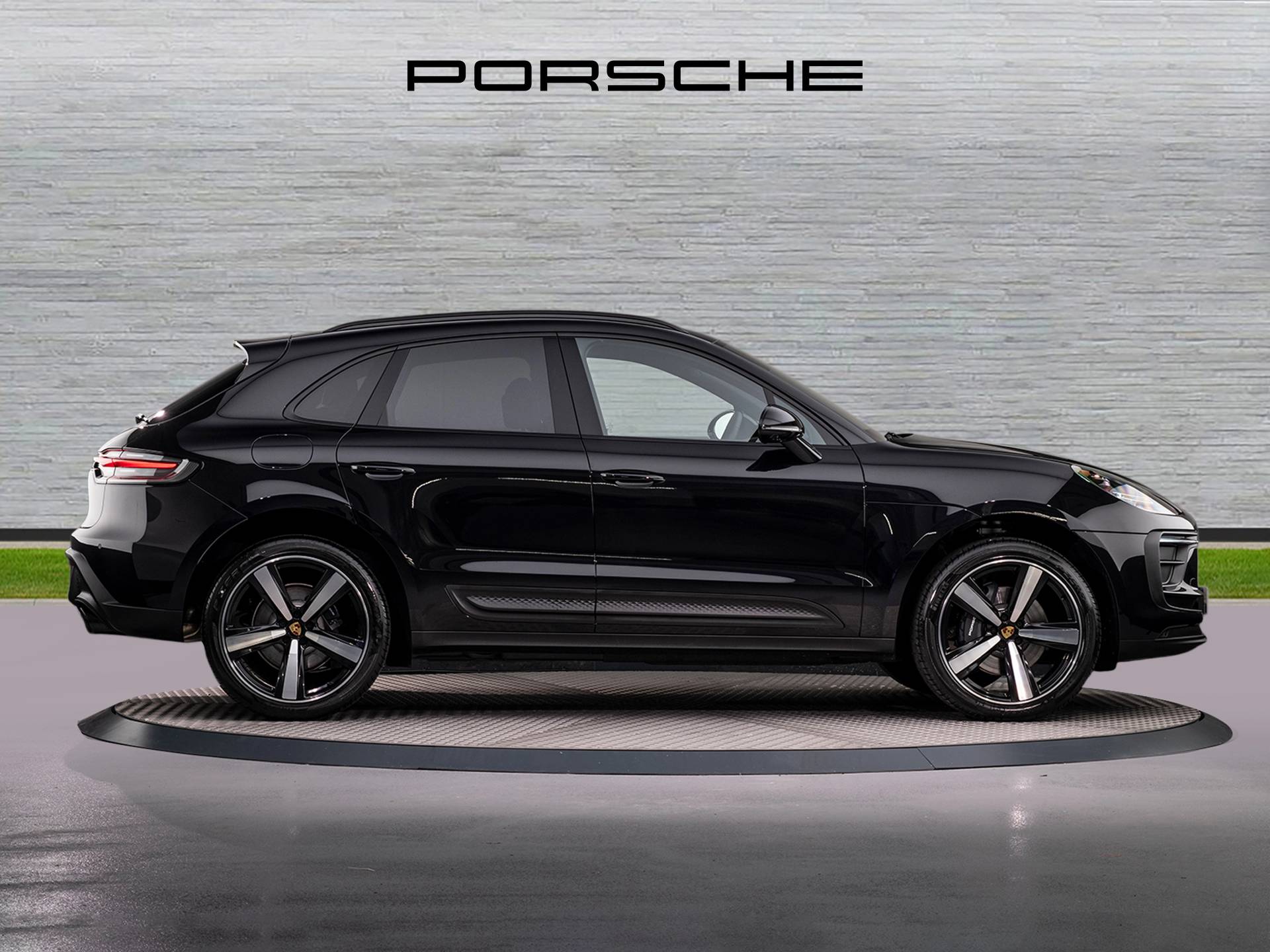 Macan, photo 2 of 49