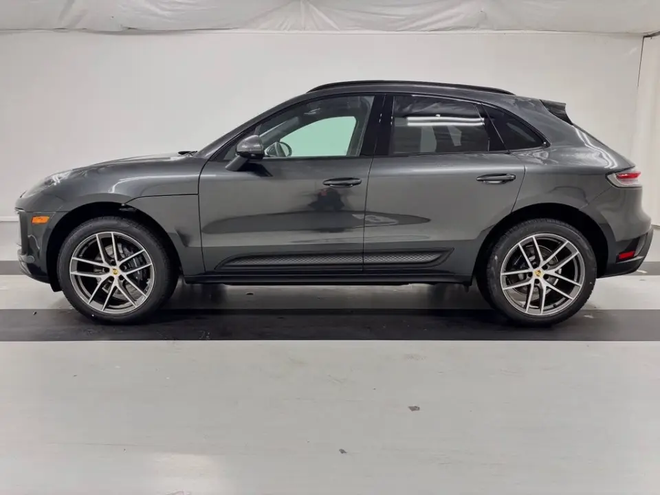 2026 Porsche Macan T - Photo 39