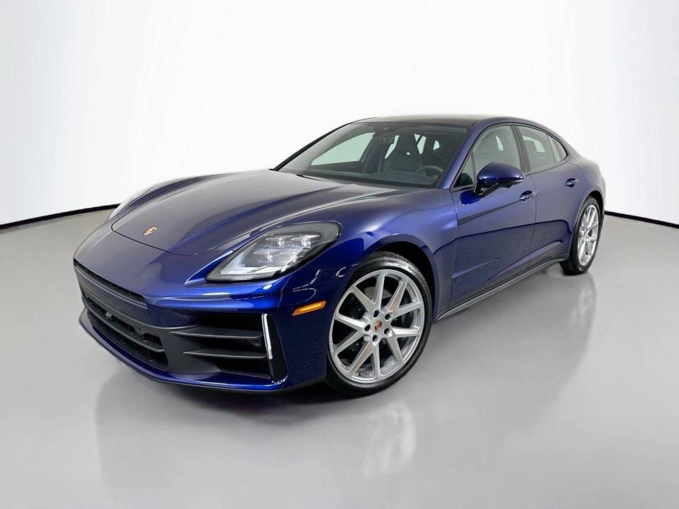 2026 Porsche Panamera 4