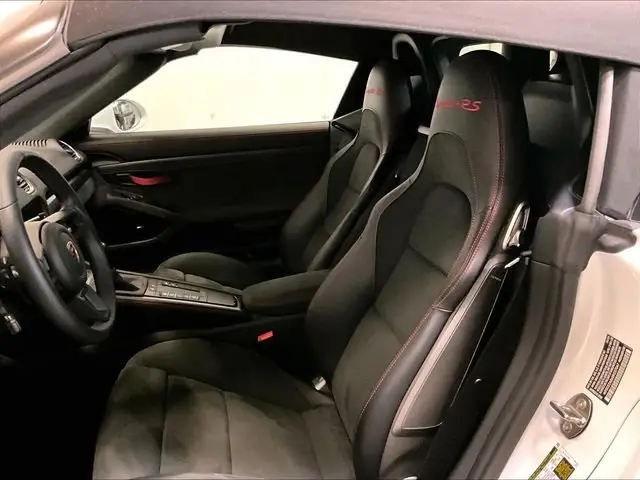 2025 Porsche 718 Spyder RS - Photo 31