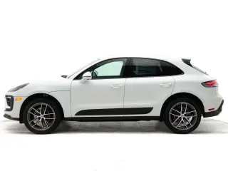 2025 Porsche Macan - Photo 13