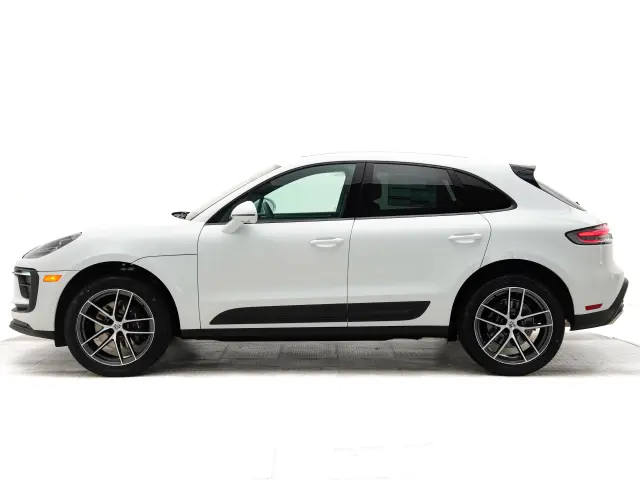 2025 Porsche Macan - Photo 14