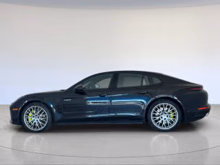 2026 Porsche Panamera 4 E-Hybrid - Photo 9