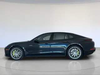 2026 Porsche Panamera 4 E-Hybrid - Photo 13