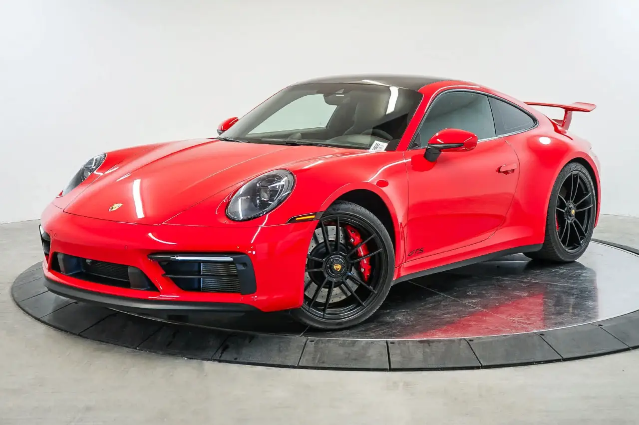 2024 Porsche 911 Carrera 4 GTS