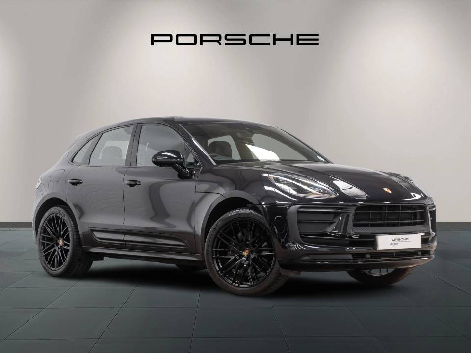 2022 PORSCHE MACAN