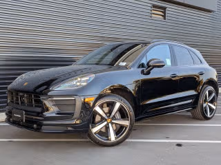 2026 Porsche Macan's photo