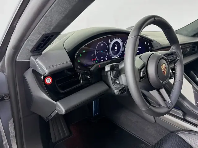 2026 Porsche Taycan GTS - Photo 30
