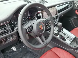 2026 Porsche Macan Base - Photo 29