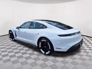2025 Porsche Taycan 17