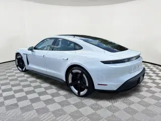 2025 Porsche Taycan 21