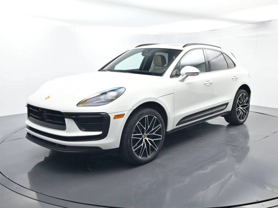 2026 Porsche Macan