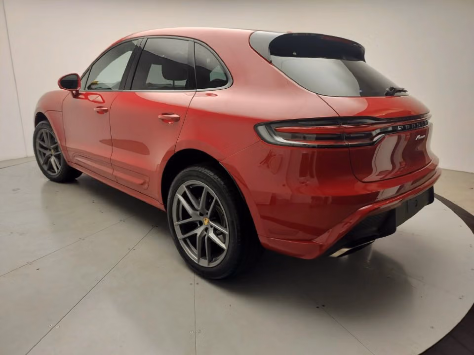2025 Porsche Macan Base - Photo 19