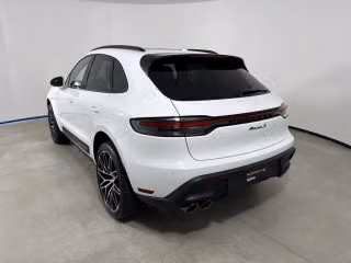 2026 Porsche Macan S - Photo 17