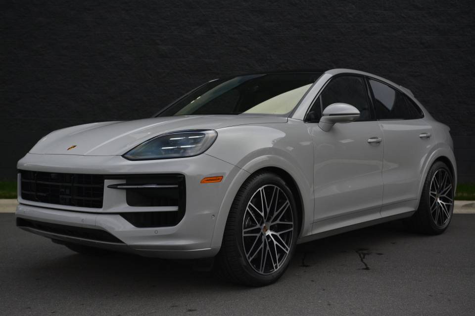 2025 Porsche Cayenne Coup GTS
