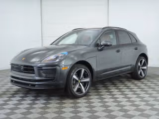 2025 Porsche Macan -'s photo