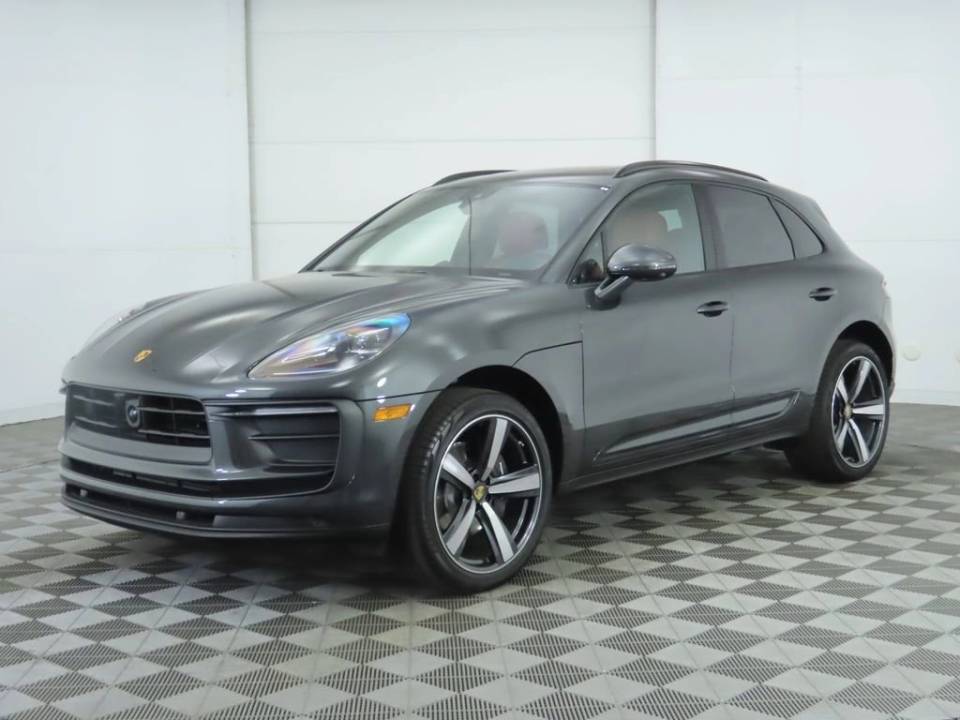 2025 Porsche Macan