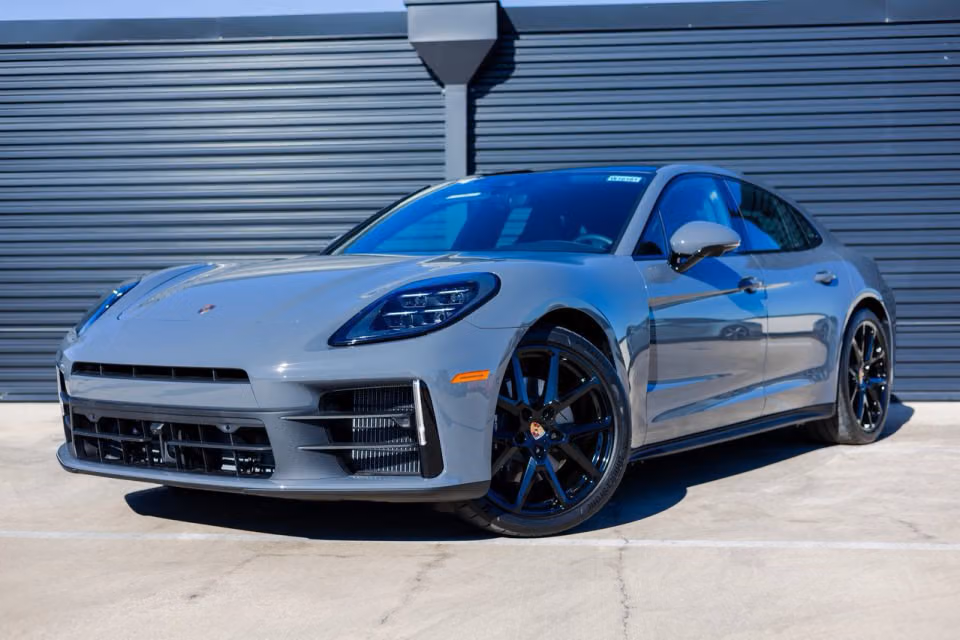 2026 Porsche Panamera Base - Photo 3