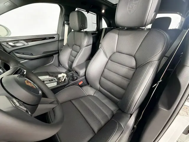 2025 Porsche Macan S - Photo 38