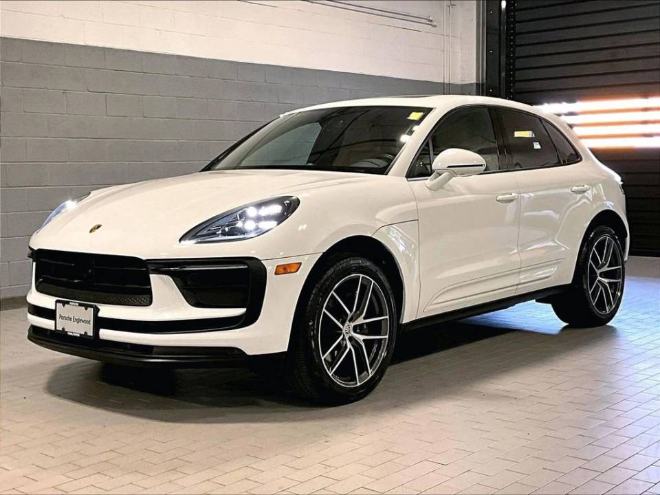2023 Porsche Macan Base