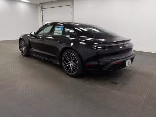 2026 Porsche Taycan S - Photo 17