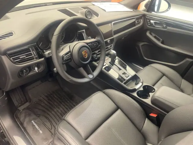 2026 Porsche Macan S - Photo 30