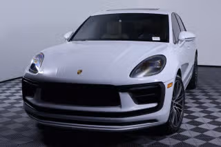 2023 Porsche Macan S's photo