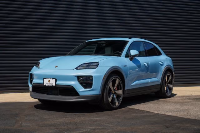 Used 2025 Porsche Macan S with VIN WP1AB2XA4SL151638 for sale in North Olmsted, OH