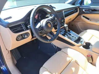 2025 Porsche Macan Base - Photo 29