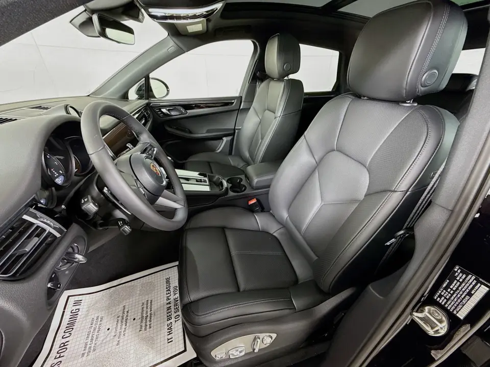 2026 Porsche Macan T - Photo 39