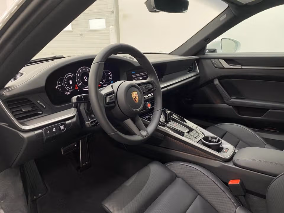 2026 Porsche 911 S - Photo 27